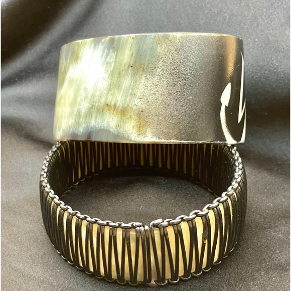 JW ANDERSON Lucite Black & Gold Bangle Bracelet / Armlet RARE - Picture 3 of 5